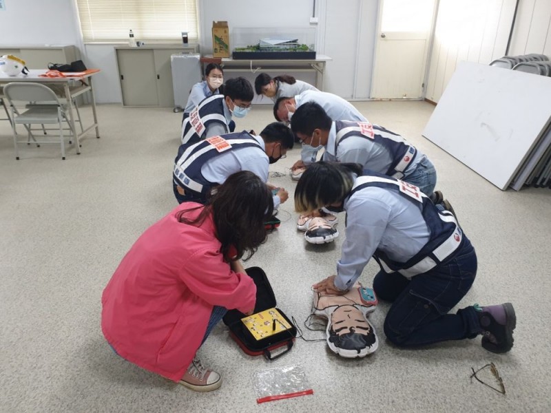 CPR+AED急救教育訓練 | 德昌營造股份有限公司