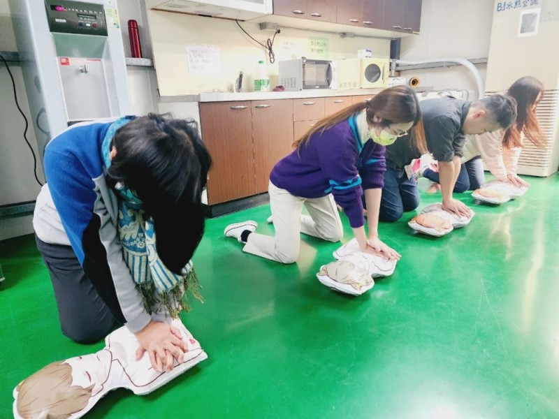 CPR+AED急救教育訓練 | 春虹光電股份有限公司