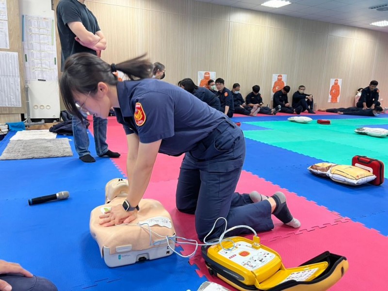 CPR+AED急救教育訓練 | 內政部警政署保安警察第三總隊 | 第二大隊第一中隊