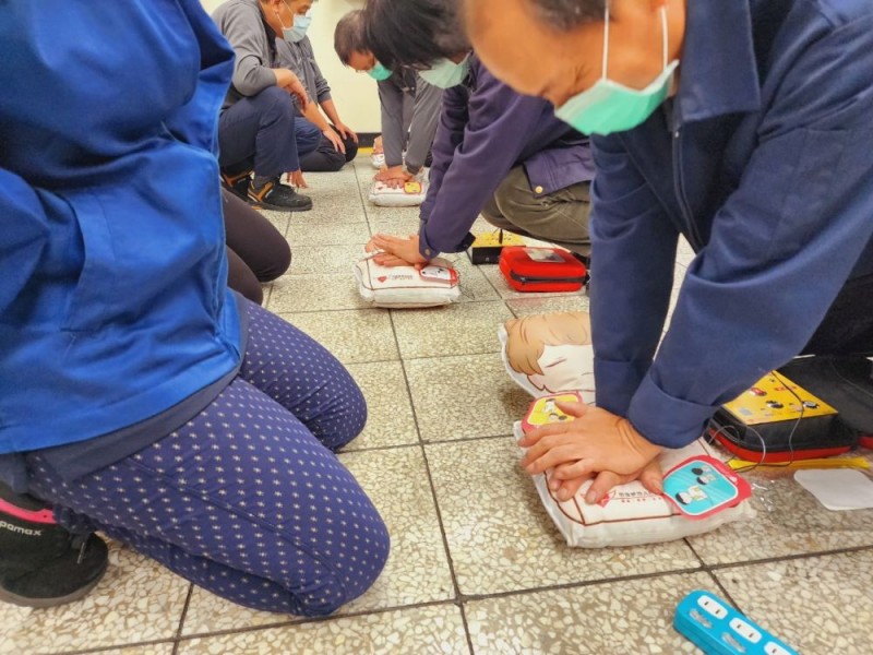 CPR+AED急救教育訓練 | 台灣中央精機股份有限公司