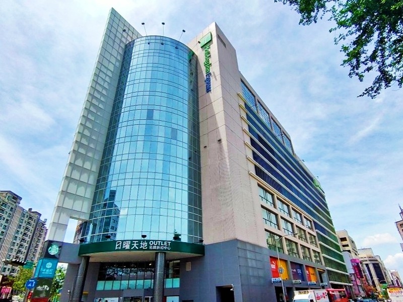 台中市中區 | 日曜天地OUTLET 