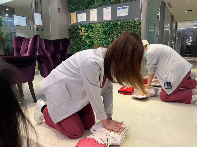 CPR+AED急救教育訓練 | 曼都整形外科