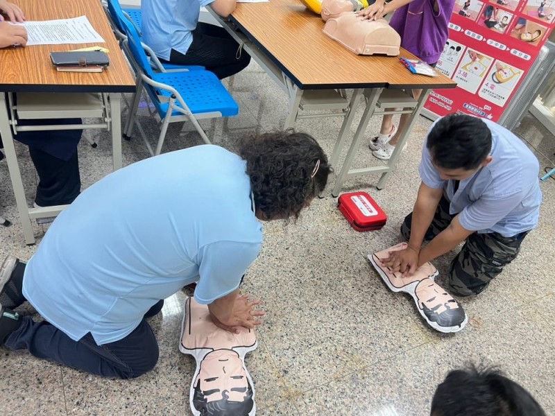 CPR+AED急救教育訓練 | 頂祺實業股份有限公司