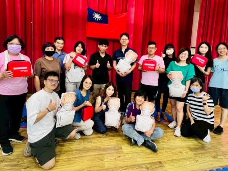 CPR+AED急救教育訓練 | 龜山區龍壽國民小學