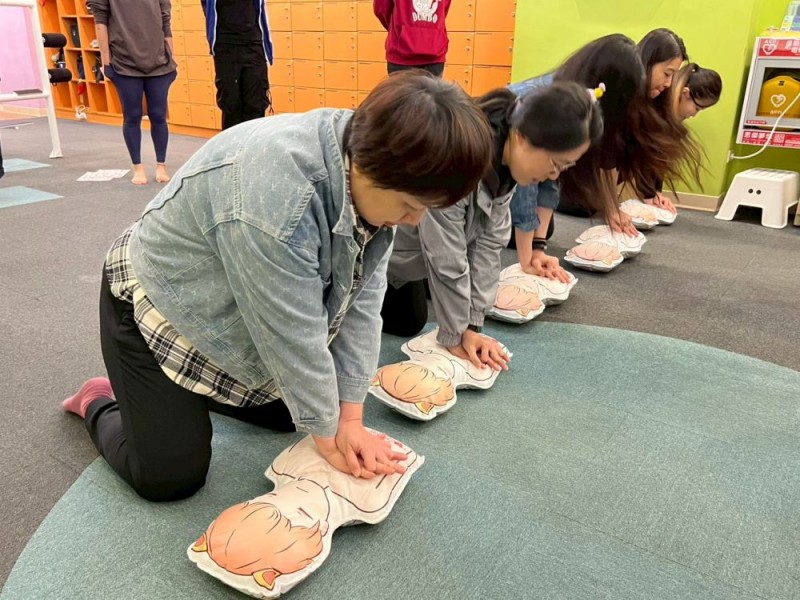 CPR+AED急救教育訓練 | Curves可爾姿環狀運動 | 中山錦州店