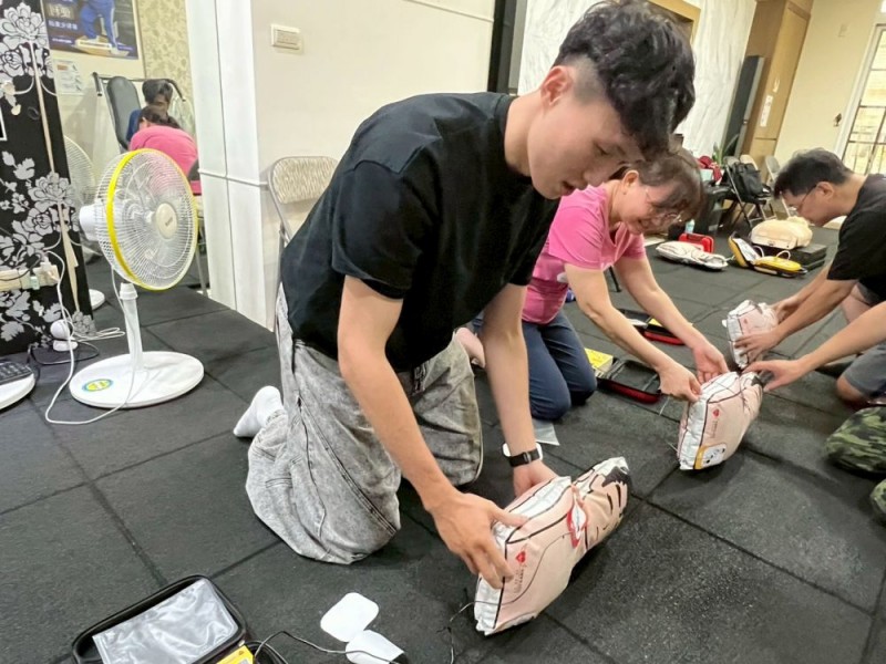 CPR+AED急救教育訓練 | 雄賀銀髮健身俱樂部