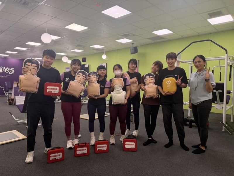 CPR+AED急救教育訓練 | Curves可爾姿環狀運動 | 高雄岡山店